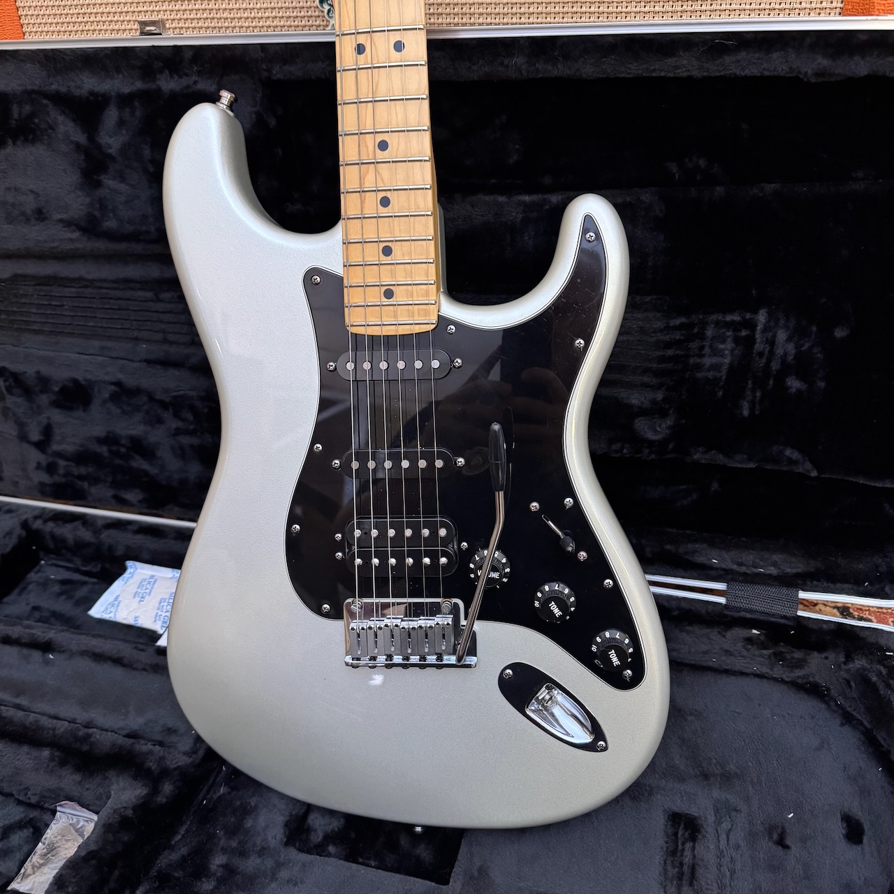 2003 Fender USA HSS Silver American Standard Stratocaster Guitar 2003 Fender USA HSS Silver American Standard Stratocaster Guitar