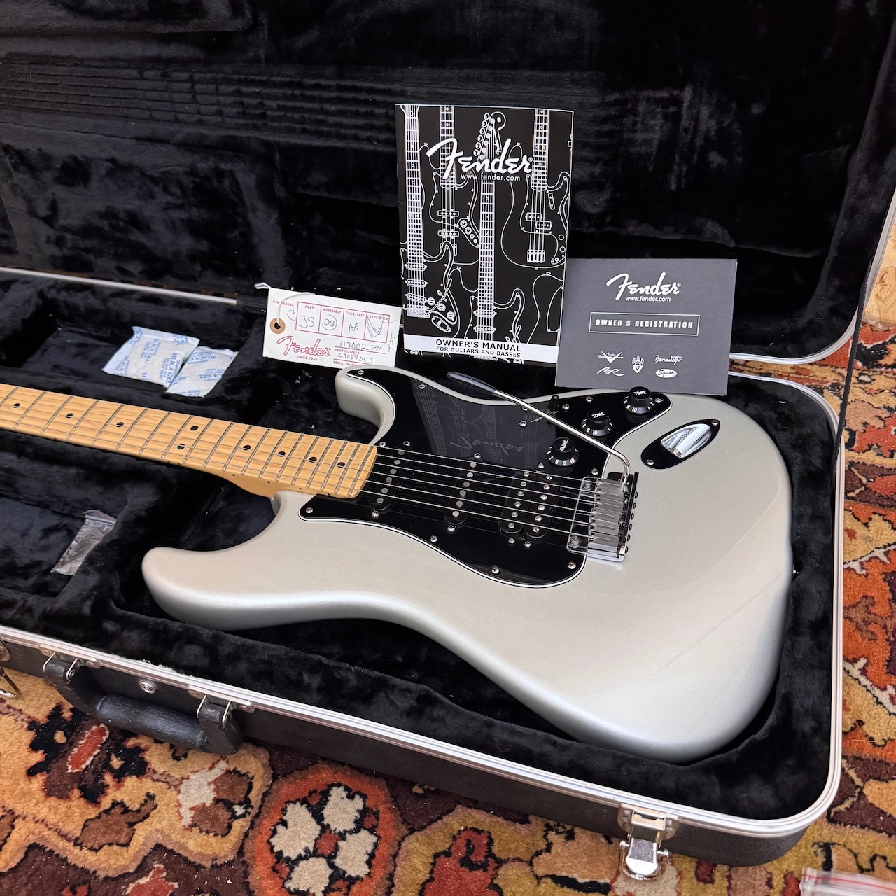 2003 Fender USA HSS Silver American Standard Stratocaster Guitar 2003 Fender USA HSS Silver American Standard Stratocaster Guitar