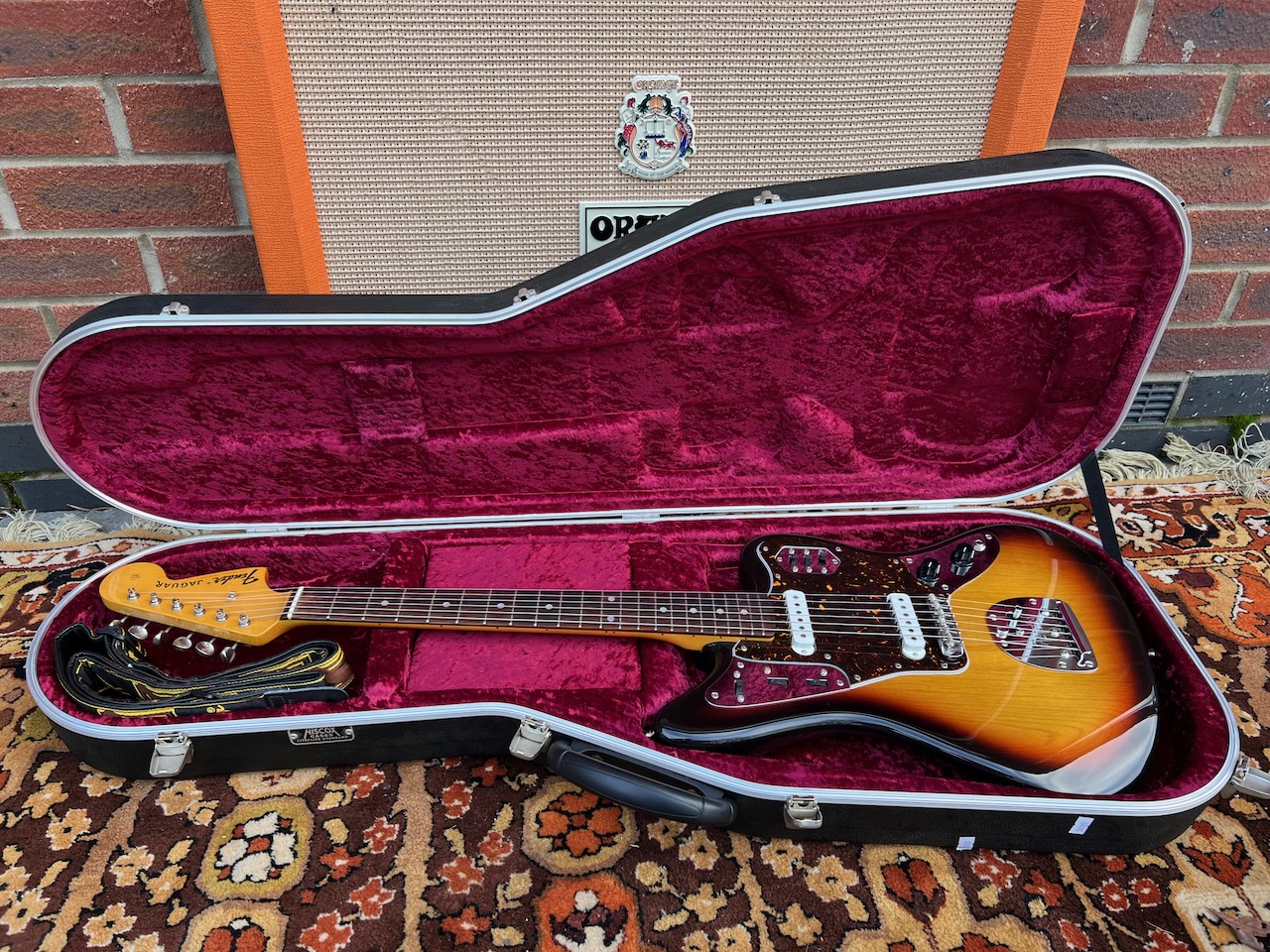 2007 2008 Fender Jaguar CIJ Japan Sunburst Electric Guitar 2007 2008 Fender Jaguar CIJ Japan Sunburst Electric Guitar