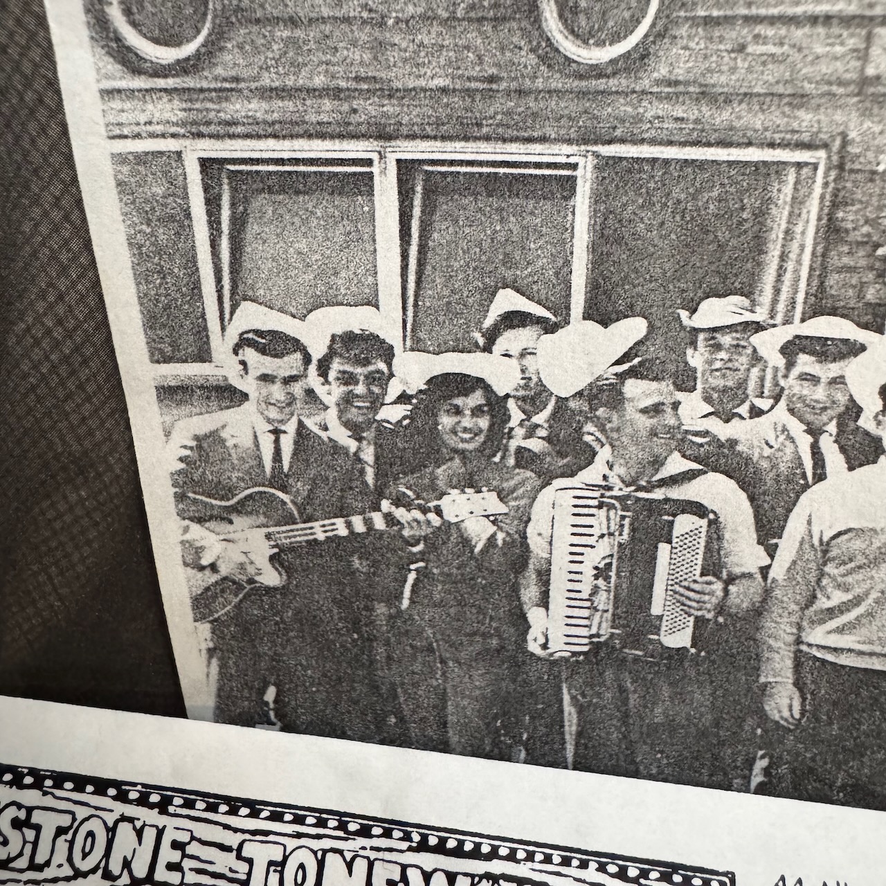 Vintage 1950s Framus Capri Electric Archtop Guitar Hofner Pickup OHSC Vintage 1950s Framus Capri Electric Archtop Guitar Hofner Pickup OHSC