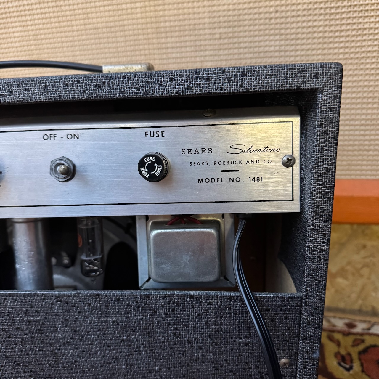 Vintage 1960s Sears Silvertone 1481 USA Valve Amplifier Combo MINT Vintage 1960s Sears Silvertone 1481 USA Valve Amplifier Combo MINT