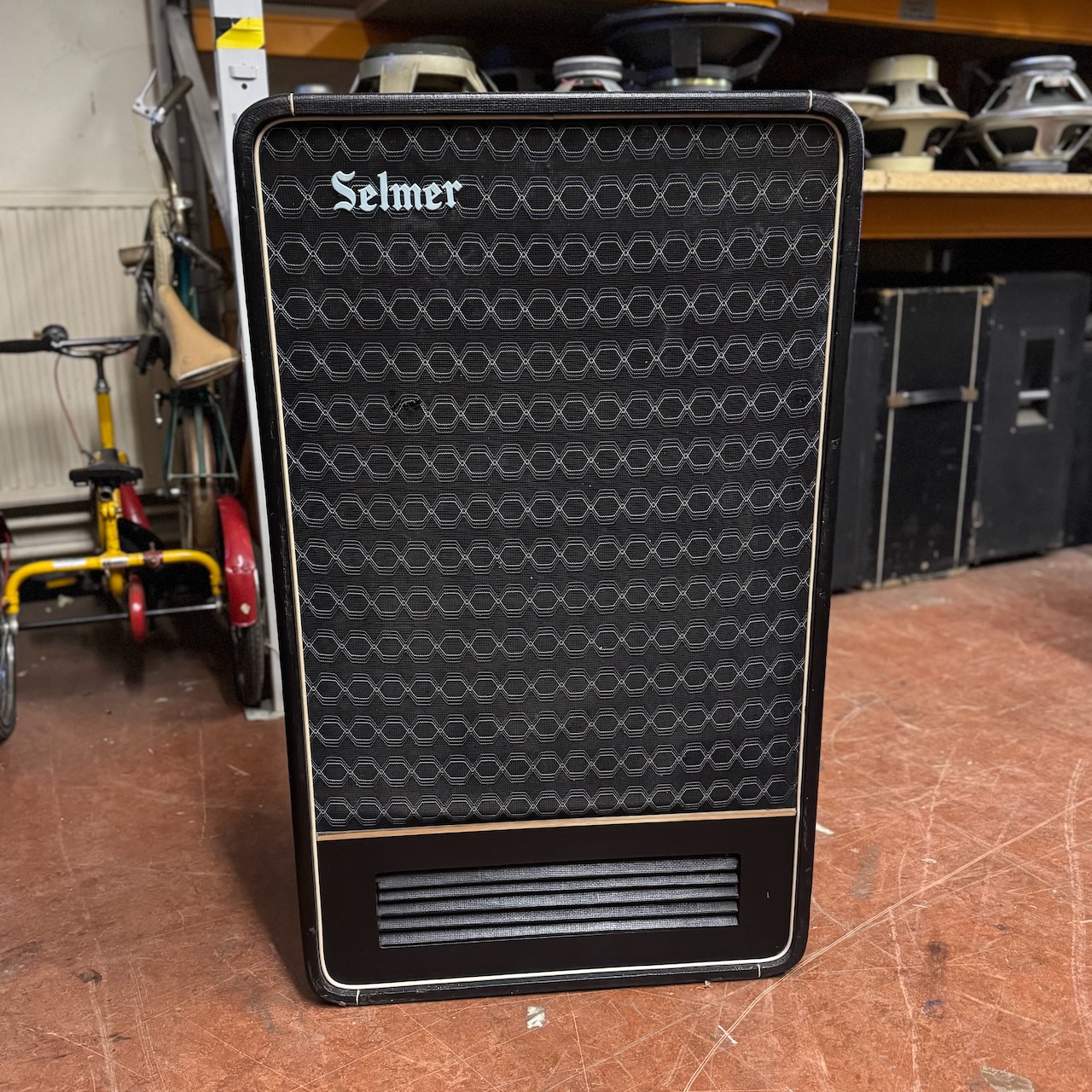 Vintage 1960s Selmer 100 Goliath 1x18 Guitar Bass Speaker Cabinet Vintage 1960s Selmer 100 Goliath 1x18 Guitar Bass Speaker Cabinet