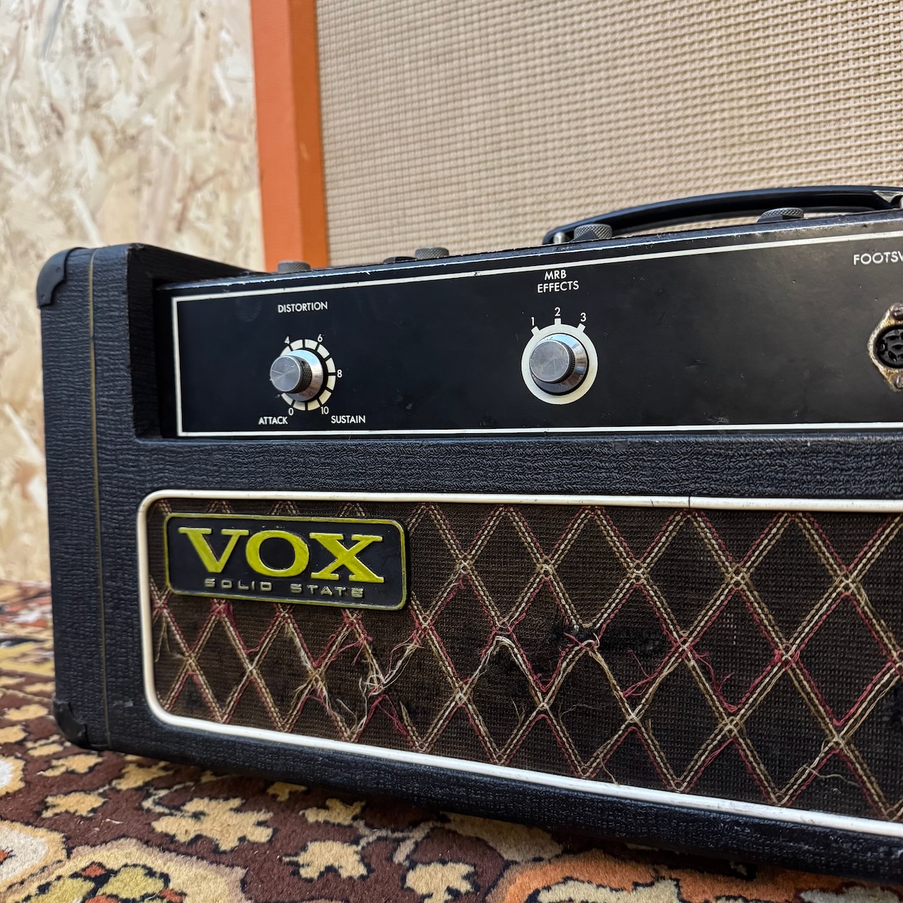 Vintage 1960s Vox Super Foundation Bass Guitar Amplifier FB118 Cabinet Vintage 1960s Vox Super Foundation Bass Guitar Amplifier FB118 Cabinet