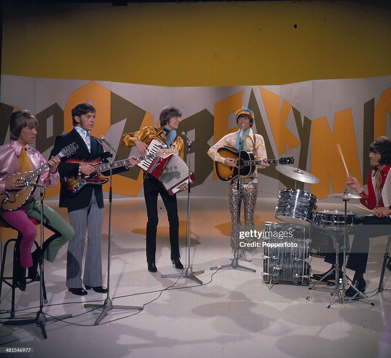 Vintage 1965 Ludwig Super Classic Black Oyster Pearl Ex Dave Dee Doz Beaky Mick Tich Vintage 1965 Ludwig Super Classic Black Oyster Pearl Ex Dave Dee Doz Beaky Mick Tich