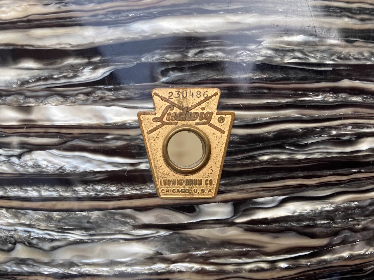 Vintage 1965 Ludwig Super Classic Black Oyster Pearl Ex Dave Dee Doz Beaky Mick Tich Vintage 1965 Ludwig Super Classic Black Oyster Pearl Ex Dave Dee Doz Beaky Mick Tich