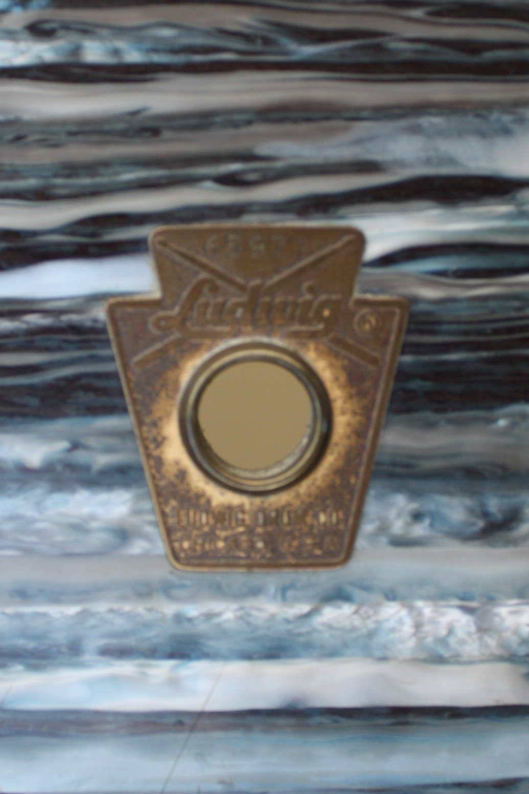 Vintage 1969 Ludwig Super Classic Blue Oyster Pearl Drum Kit Vintage 1969 Ludwig Super Classic Blue Oyster Pearl Drum Kit