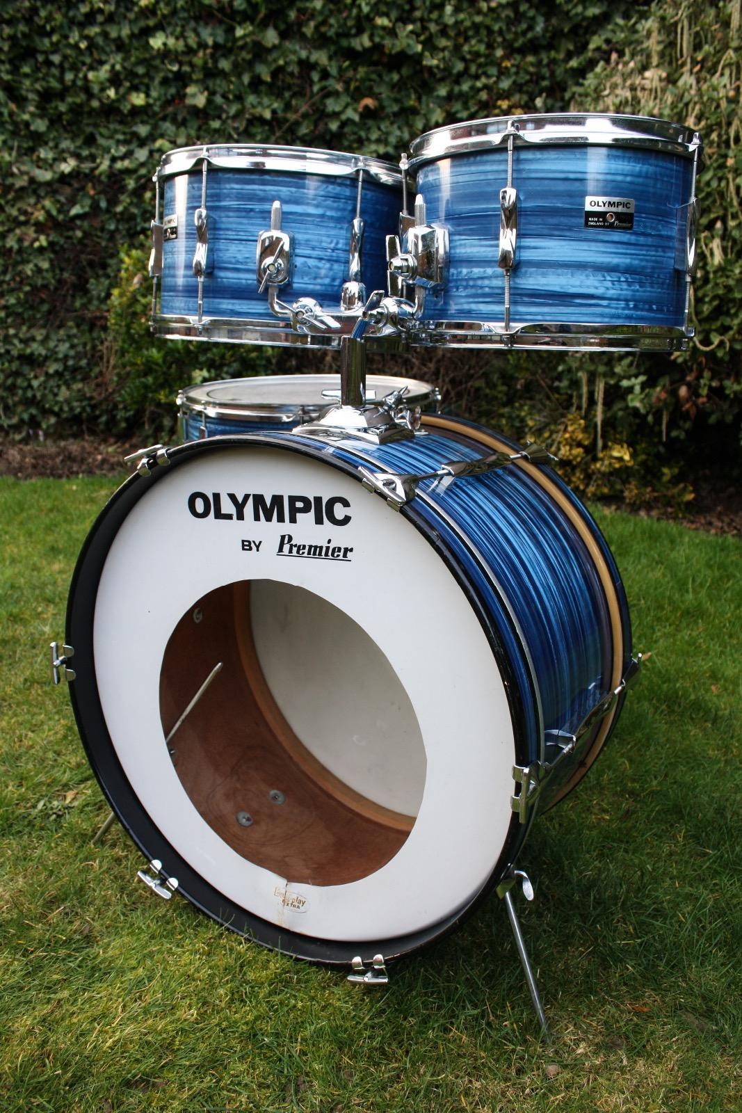 Vintage 1970s Premier Olympic Blue Silk Pearl Drum Kit Vintage 1970s Premier Olympic Blue Silk Pearl Drum Kit