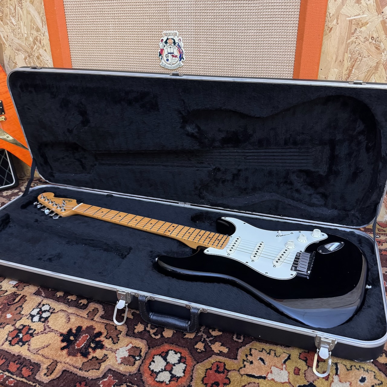 Vintage 1987 Fender USA Black Maple Standard Stratocaster Guitar OHSC Vintage 1987 Fender USA Black Maple Standard Stratocaster Guitar OHSC