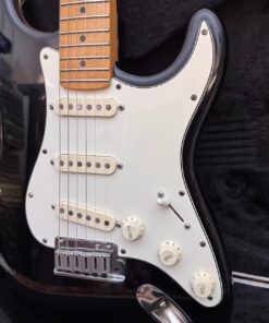 Vintage 1987 Fender USA Black Maple Standard Stratocaster Guitar OHSC